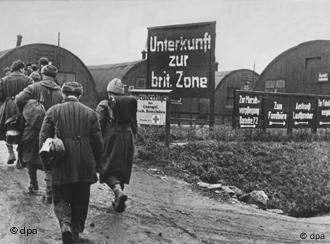 Kalenderblatt Grenzdurchgangslager Friedland Hauptthemen: 1945: Lager Friedland eröffnet